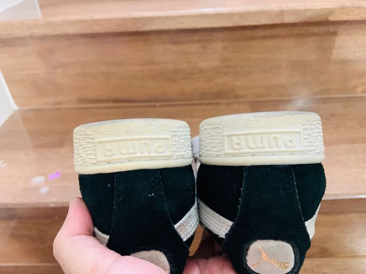 รองเท้า PUMA SUEDE แท้ 💯 เบอร์ 39 US 7 cm 25 คนเท้า 24.5-25.5 cm ใส่ได้ครับ สภาพดีมาก พื้นเต็ม ทรงสวย หายากน่าสะลมครับ รูปที่ 8