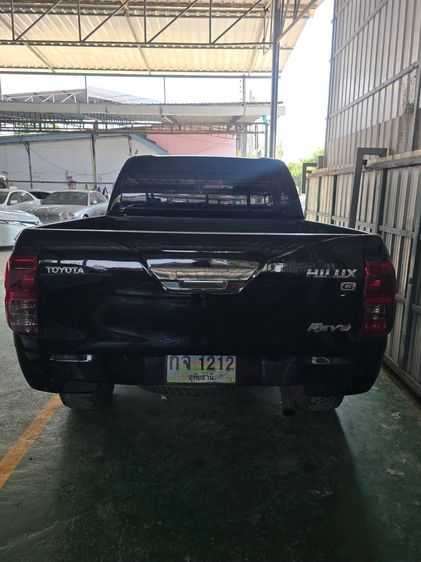 รถ Toyota Hilux Revo 2.4 G สี ดำ