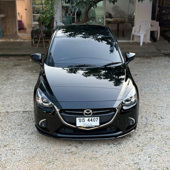 Mazda Mazda 2 2018 1.3 High Connect Sedan เบนซิน ไม่ติดแก๊ส เกียร์อัตโนมัติ ดำ รูปที่ 4