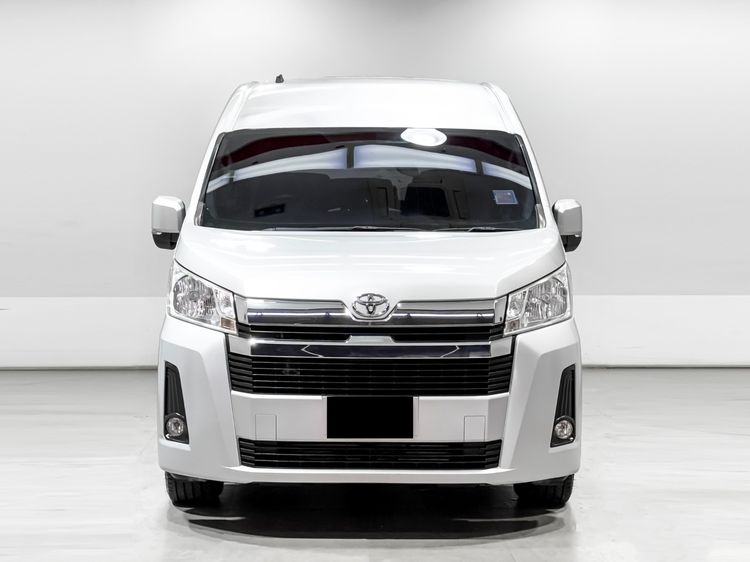 Toyota Commuter 2020 2.8 Van ดีเซล เกียร์อัตโนมัติ บรอนซ์เงิน รูปที่ 2