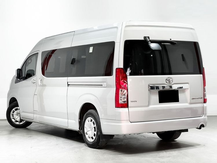 Toyota Commuter 2020 2.8 Van ดีเซล เกียร์อัตโนมัติ บรอนซ์เงิน รูปที่ 4