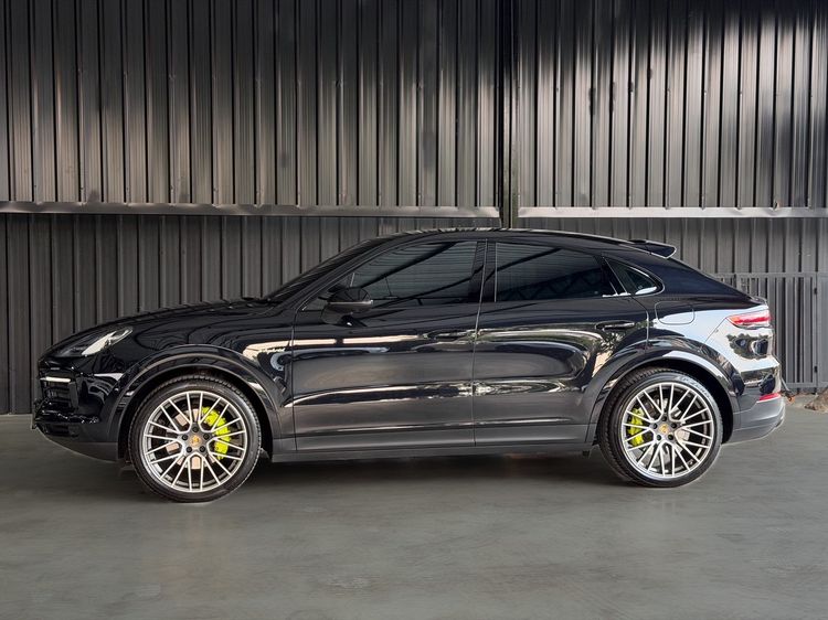 Porsche Cayenne 2022 3.0 E-Hybrid Coupé 4WD Utility-car ไฮบริด ไม่ติดแก๊ส เกียร์อัตโนมัติ ดำ รูปที่ 4