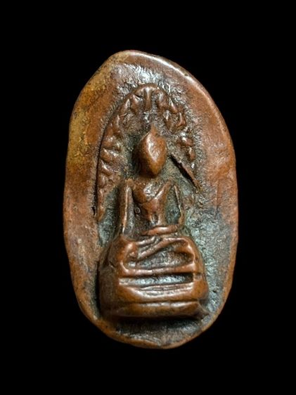 พระรอด ไม่ตัดขอบ เนื้อดิน หลังลายนิ้วมือ