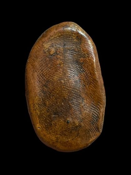 พระรอด ไม่ตัดขอบ เนื้อดิน หลังลายนิ้วมือ รูปที่ 2