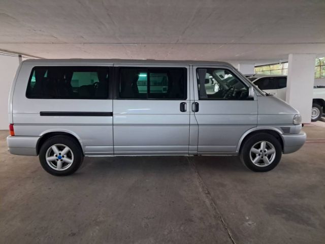 รถ Volkswagen Caravelle 2.8 V6 สี บรอนซ์เงิน