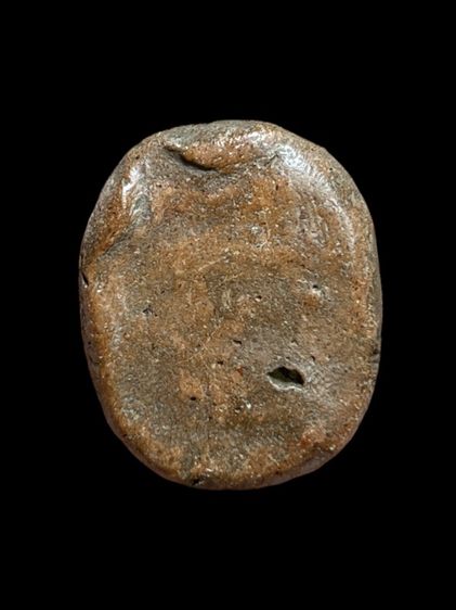 พระนางพญาพิมพ์เข่าตรง วัดนางพญา พิษณุโลก เนื้อดิน รูปที่ 2