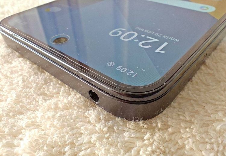 สภาพใหม่ POCO M6 Ram8 สีดํายังมีประกันศูนย์ไทย รูปที่ 7