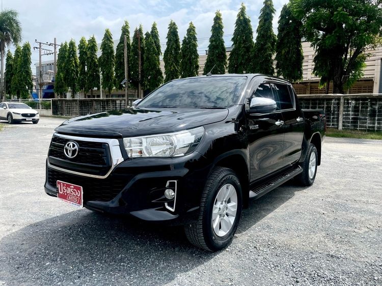 รถ Toyota Hilux Revo 2.4 E Prerunner สี ดำ