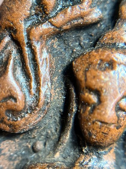 พระขุนแผนพิมพ์สองหน้า เนื้อดิน รูปที่ 9