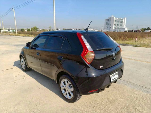 MG MG3 2017 1.5 X Sedan เบนซิน เกียร์อัตโนมัติ ดำ รูปที่ 2