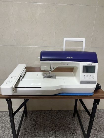 จักรปัก Brother E800 สภาพ 99 สวยเต็มร้อยของใหม่เพียงแต่ไม่ค่อยได้ใช้ ซื้อจากศูนย์ถ้าต้องการสอบถามรายละเอียดเกี่ยวกับการใช้ เข้าศูนย์ภามได้ รูปที่ 6