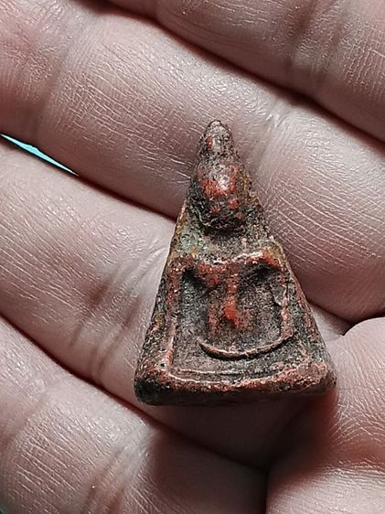 พระนางพญา กรุเก่าวัดนางพญา จ.พิษณุโลก สภาพสวยเก่า พระเเกะออกมาจากเลี่ยมพลาสติกเก่า สภาพเขอะเก่า ไม่ผ่านการเช็ดล้าง  รูปที่ 7