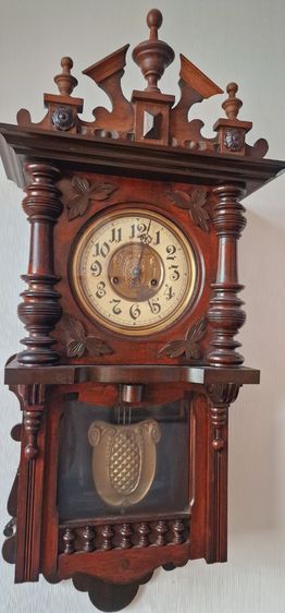 นาฬิกาแขวนฝนังเยอรมันโบราณ