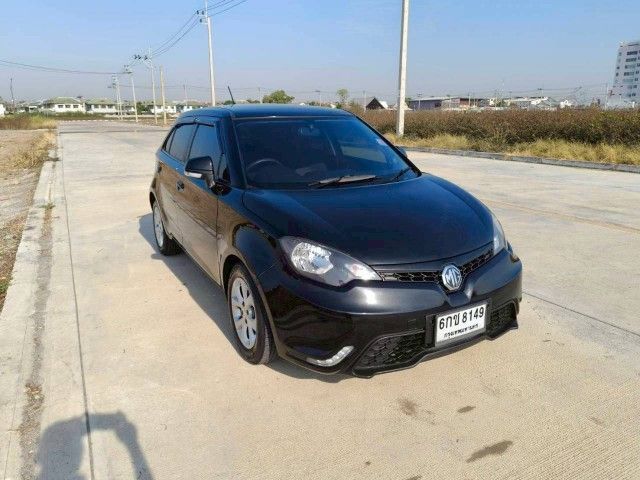 MG MG3 2017 1.5 X Sedan เบนซิน เกียร์อัตโนมัติ ดำ รูปที่ 2