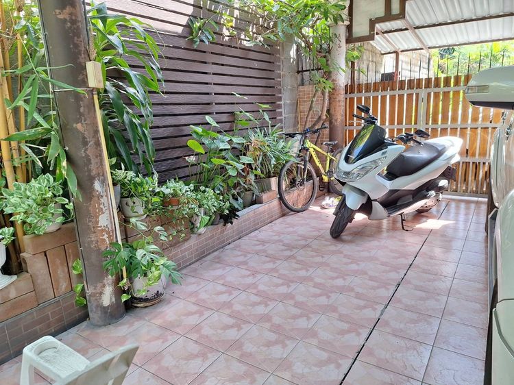มีบางส่วน ทาวน์เฮ้าส์ 2 ชั้น 26 ตร.ว. หลังริม หมู่บ้านรินทร์ทอง รามคำแหง190 ตรงข้ามโลตัสสุขาภิบาล3 รูปที่ 4