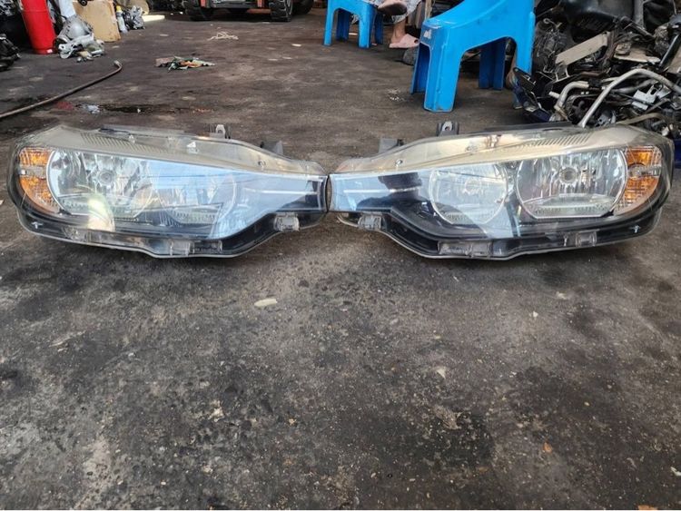 โคมไฟหน้า BMW F30 LCI รุ่นไม่มีกล่องไฟ