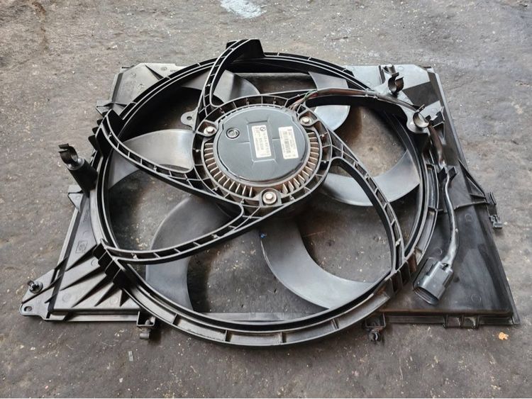 พัดลมไฟฟ้าหม้อน้ำ BMW E90 E60 E84 X1 รูปที่ 4
