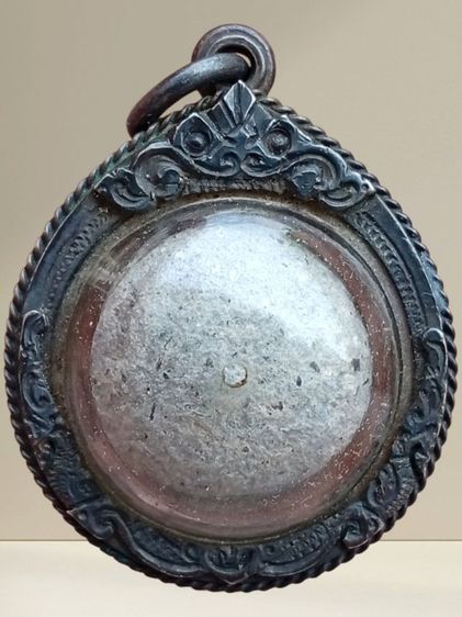 ลูกอมหลวงพ่อพริ้ง วัดบางปะกอก ลูกอม ๑ ในเบญจภาคีลูกอมเมืองไทย ขนาด 1.5 ซม.