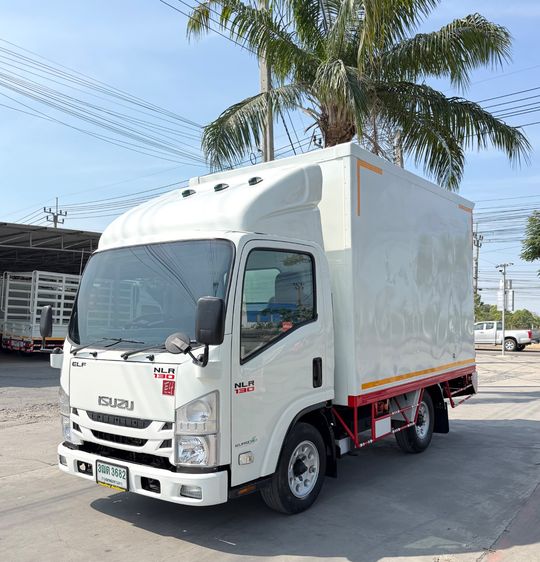4  ล้อ รถ ISUZU NLR 130 แรง ปี 2565  รถห้างแท้  (4 ล้อไม่ติดเวลา) รุ่นใหม่ ไมล์น้อย  ตู้แห้ง  ยาว 3.20 ม.  