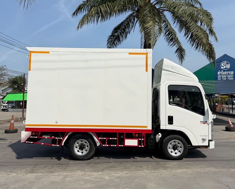 รถ ISUZU NLR 130 แรง ปี 2565  รถห้างแท้  (4 ล้อไม่ติดเวลา) รุ่นใหม่ ไมล์น้อย  ตู้แห้ง  ยาว 3.20 ม.   รูปที่ 6