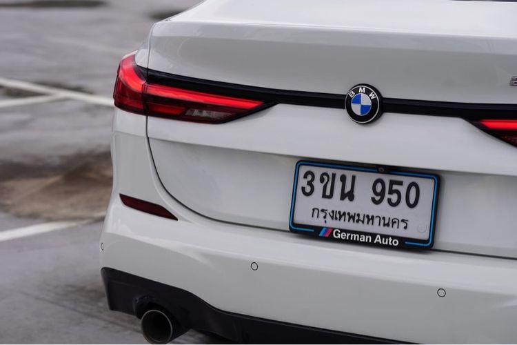 รถ BMW Series 2 220i สี ขาว