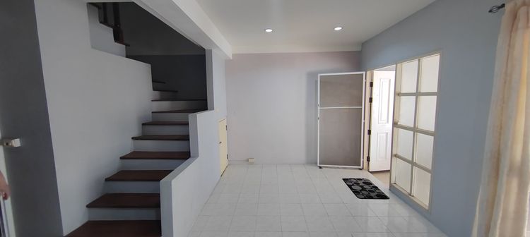 อื่นๆ มีบางส่วน ขายทาวน์โฮม 3 ชั้น ทำเลทองนวลจันทร์-นวมินทร์ ทะลุออกได้ทุกทาง รูปที่ 4