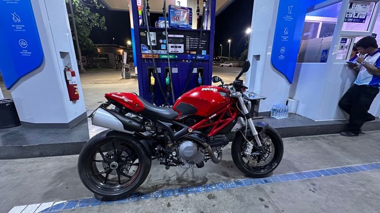 Ducati Monster 796  รูปที่ 2