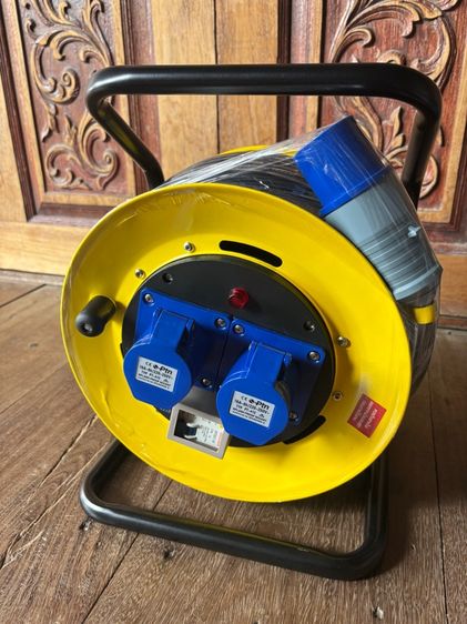 อุปกรณ์เครื่องมือช่าง ล้อเก็บสายไฟอุตสาหกรรม3600W 3om et-bcp30