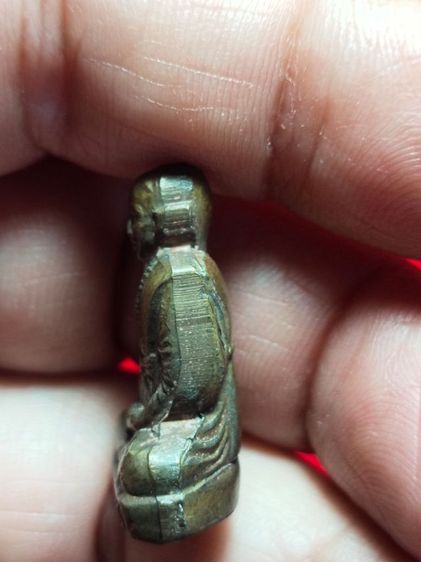 รูปหล่อปั๊มหลวงพ่อทบ วัดชนแดน  รุ้นโดดร่ม ปี2500 รูปที่ 2