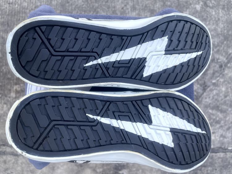 รองเท้าผ้าใบหนังแท้ Toxic Size 42 ใหม่กริ๊บ รูปที่ 6