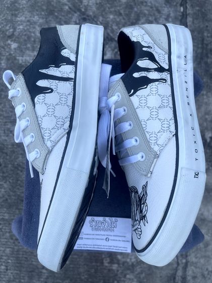 รองเท้าผ้าใบหนังแท้ Toxic Size 42 ใหม่กริ๊บ รูปที่ 2