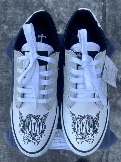 รองเท้าผ้าใบหนังแท้ Toxic Size 42 ใหม่กริ๊บ