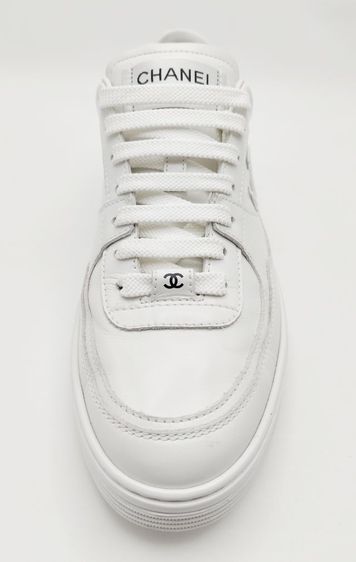 Chanel Calfskin CC Sneakers White
Used Like New รูปที่ 14
