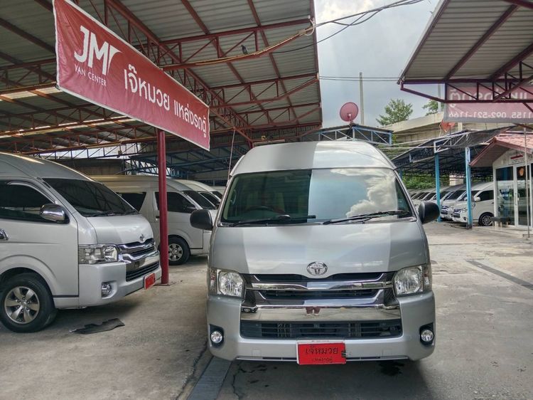 Toyota Commuter 2019 3.0 Van ดีเซล ไม่ติดแก๊ส เกียร์ธรรมดา เทา รูปที่ 2
