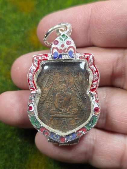 พระเหรียญหลวงพ่อกลั่นวัดพระญาติใส่ตลับพร้อมใช้