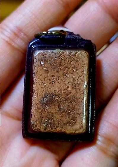 หลวงพ่อผาดเนื้อดิน ทรงขี่สิงห์ กรุวัดดงตาล รูปที่ 3