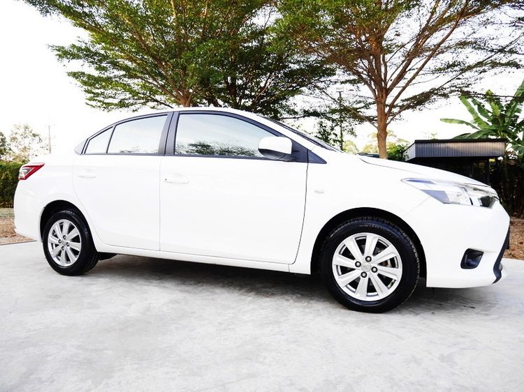 Toyota Vios 2014 1.5 E Sedan เบนซิน ไม่ติดแก๊ส เกียร์อัตโนมัติ ขาว รูปที่ 2