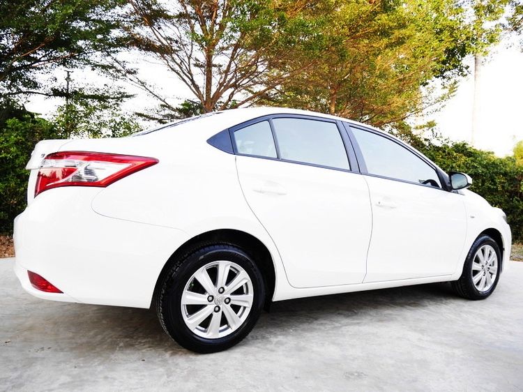 Toyota Vios 2014 1.5 E Sedan เบนซิน ไม่ติดแก๊ส เกียร์อัตโนมัติ ขาว รูปที่ 4