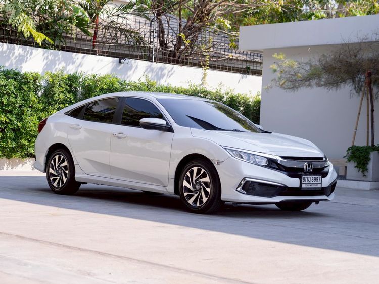 รถ Honda Civic 1.8 E i-VTEC สี ขาว
