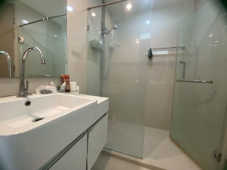 อื่นๆ ไม่อนุญาต มีบางส่วน คอนโด รูปที่ 2