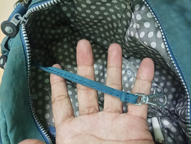 กระเป๋าถือ Kipling รูปที่ 10