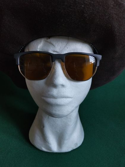 อื่นๆ ขอขายแว่นตากันแดดแบรนด์ WAX  รุ่น 613 ผลิตในออสเตรเลียทรง Master rayban กระจกสีชาใส่ขับรถดีมากกลางคืนเวลาขับรถจะถนอมตา  ขนาดหน้ากว้าง 1