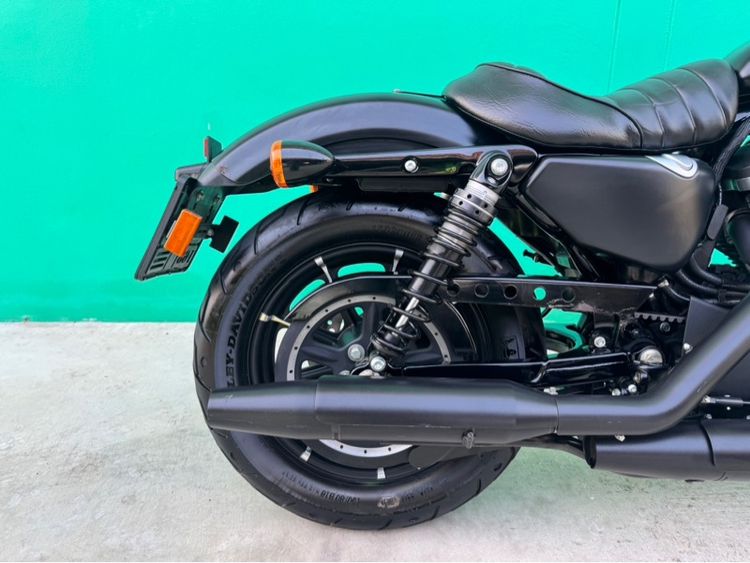 Sportster IRON 883 ปี2021 สีดำ วิ่ง 5,000โล รูปที่ 9