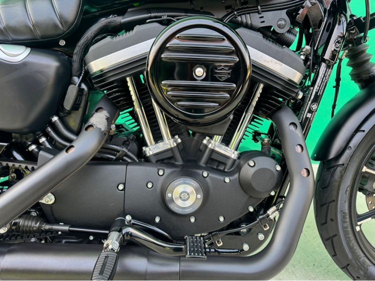 Sportster IRON 883 ปี2021 สีดำ วิ่ง 5,000โล รูปที่ 6