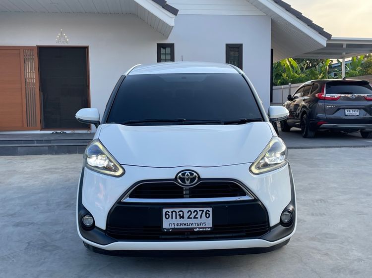 Toyota Sienta 2017 1.5 V Utility-car เบนซิน ไม่ติดแก๊ส เกียร์อัตโนมัติ ขาว รูปที่ 2