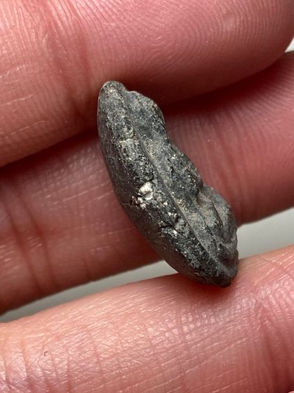 พระปิดตาเนื้อผงองค์จิ๋ว รูปที่ 3