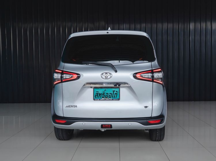Toyota Sienta 2019 1.5 V Utility-car เบนซิน ไม่ติดแก๊ส เกียร์อัตโนมัติ เทา รูปที่ 2