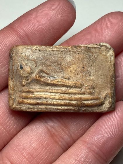 พระปางนอนเนื้อผง