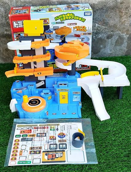 รถไฟของเล่นและชุดรางรถไฟ รางรถเหล็ก Takara TOMY - รางรถโทมิก้า Tomica mechanical car factory สภาพใหม่