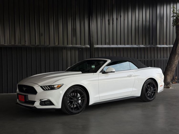 Ford Mustang 2016 2.3 Ecoboost Sedan เบนซิน ไม่ติดแก๊ส เกียร์อัตโนมัติ ขาว รูปที่ 2
